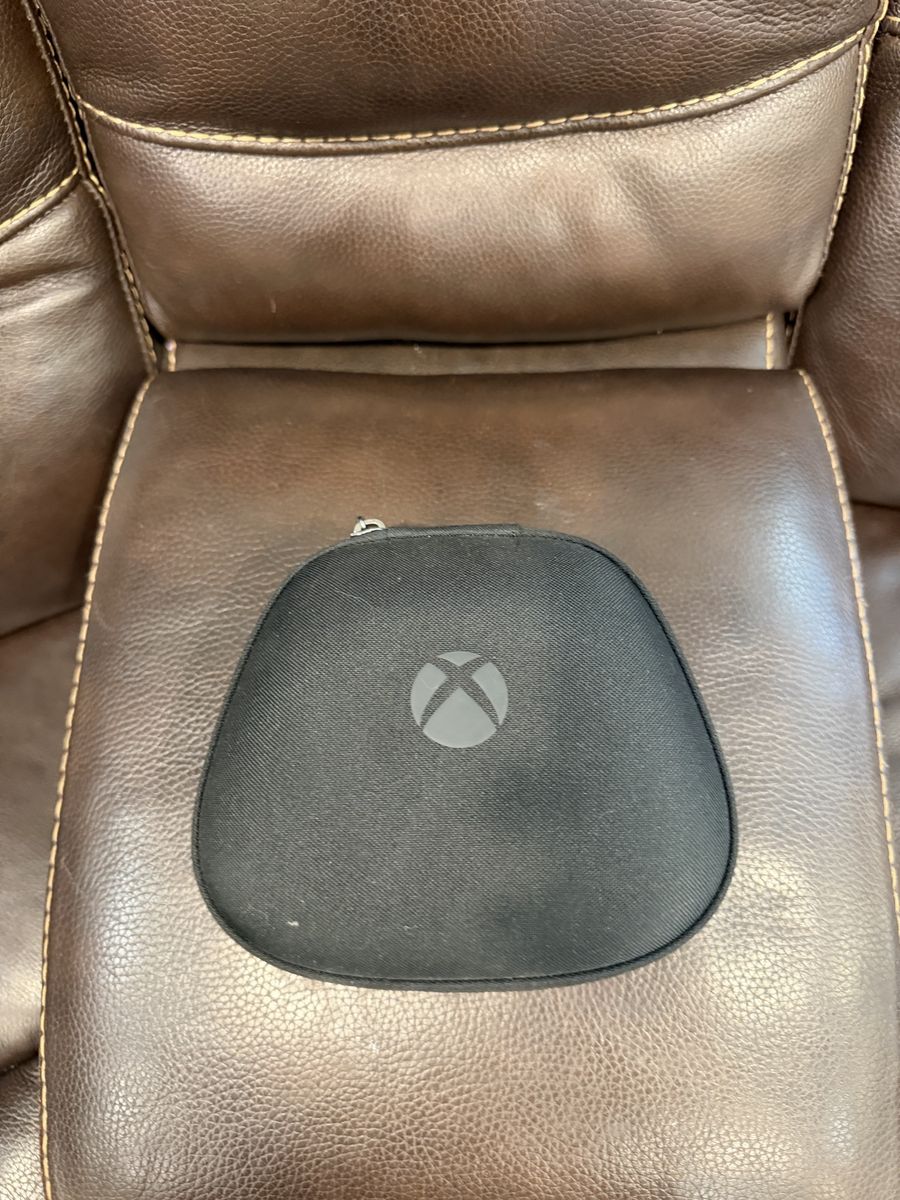 Microsoft Xbox Elite Wireless Controller Series 2 with Carrying Case and Accessories