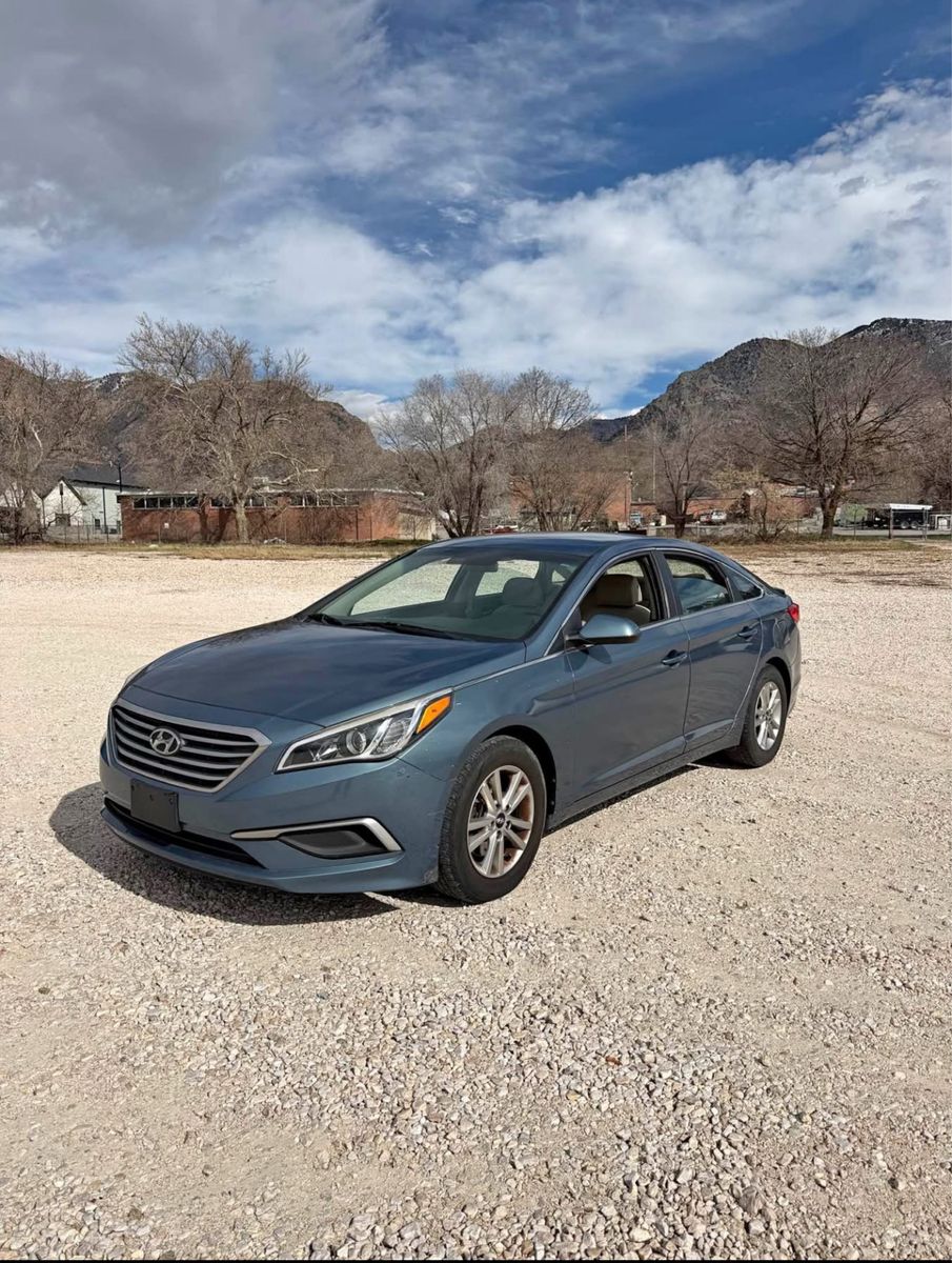2017 HYUNDAI SONATA SE
