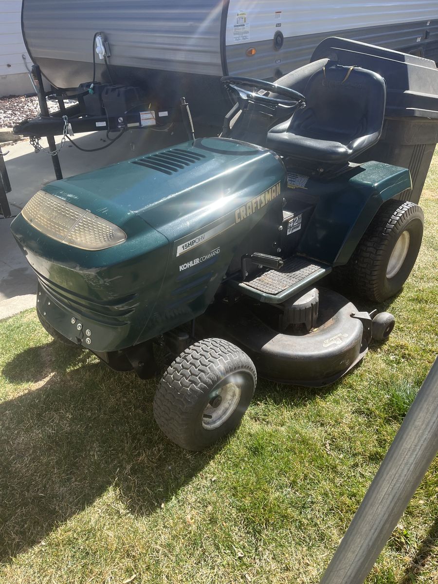 Craftsman Riding Lawnmower