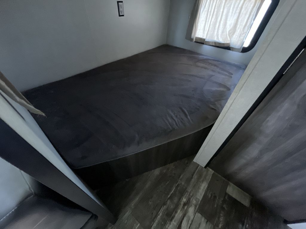 Main image 38