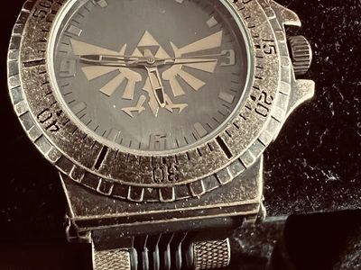 Legend of Zelda Triforce Hylian Crest Collector Wristwatch Distressed Bronze