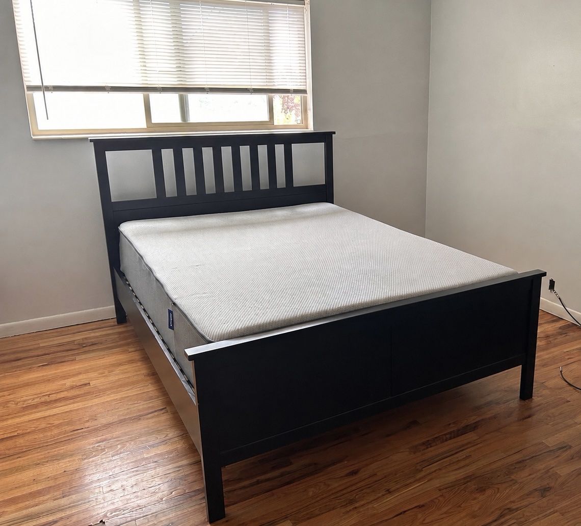 Black Queen Bed Frame with Slatted Headboard and Wood Slats - Good Condition, Easy Assembly