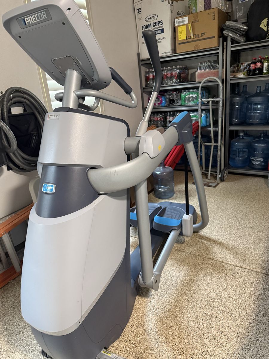 Precor AMT Open Stride Elliptical
