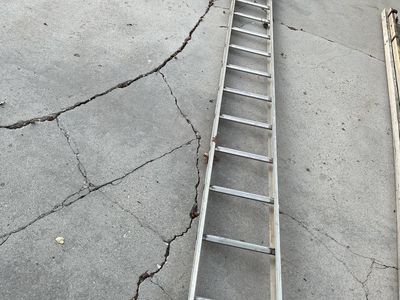 Aluminum ladder