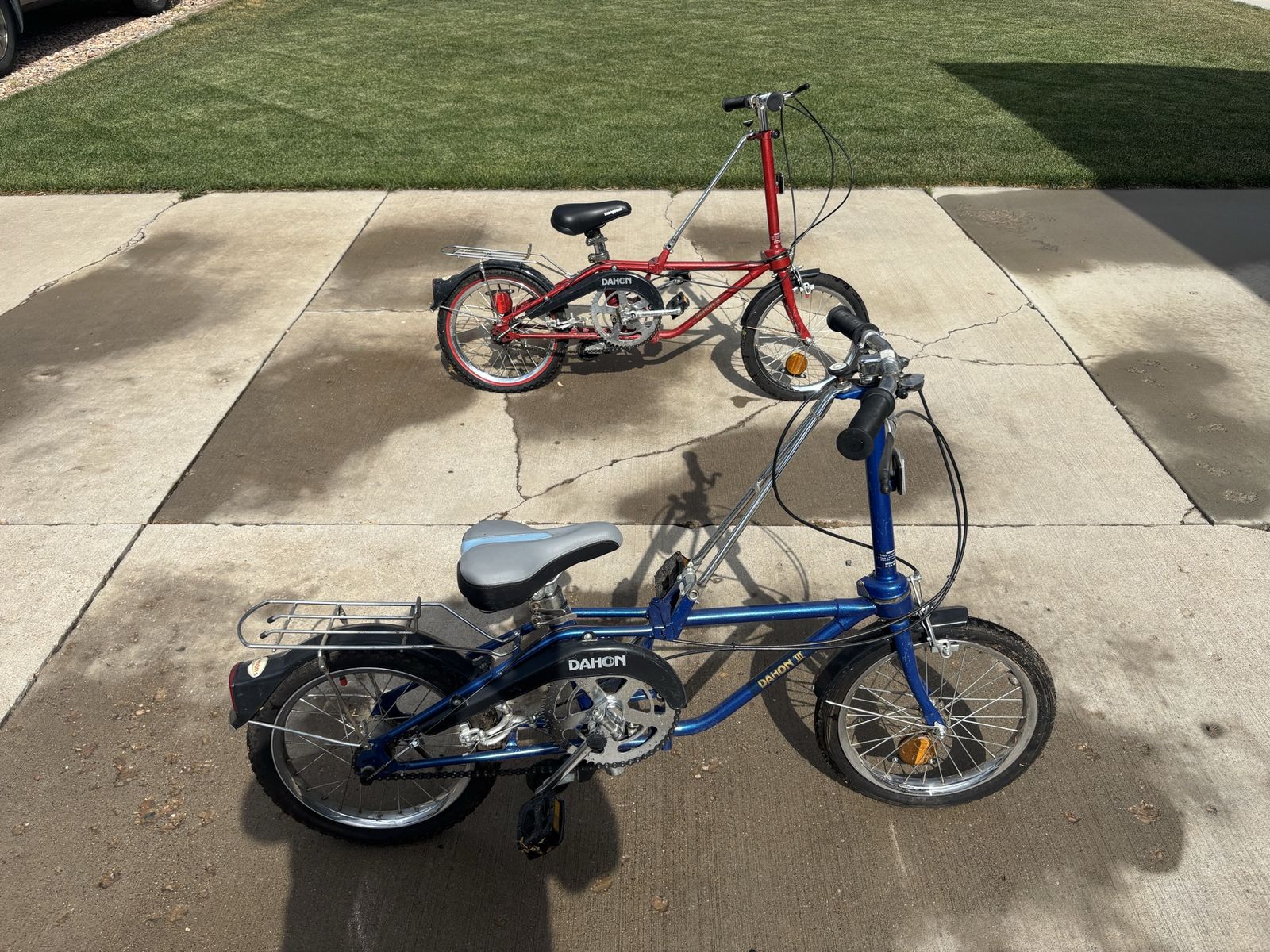 Pair of Vintage Dahon III Folding Bikes - Red & Blue Classic Compact Bicycles