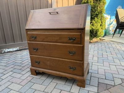 Beautiful 1950 Lid Desk