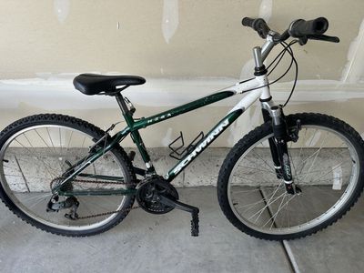 26'' Schwinn mesa Bike , Good Condition