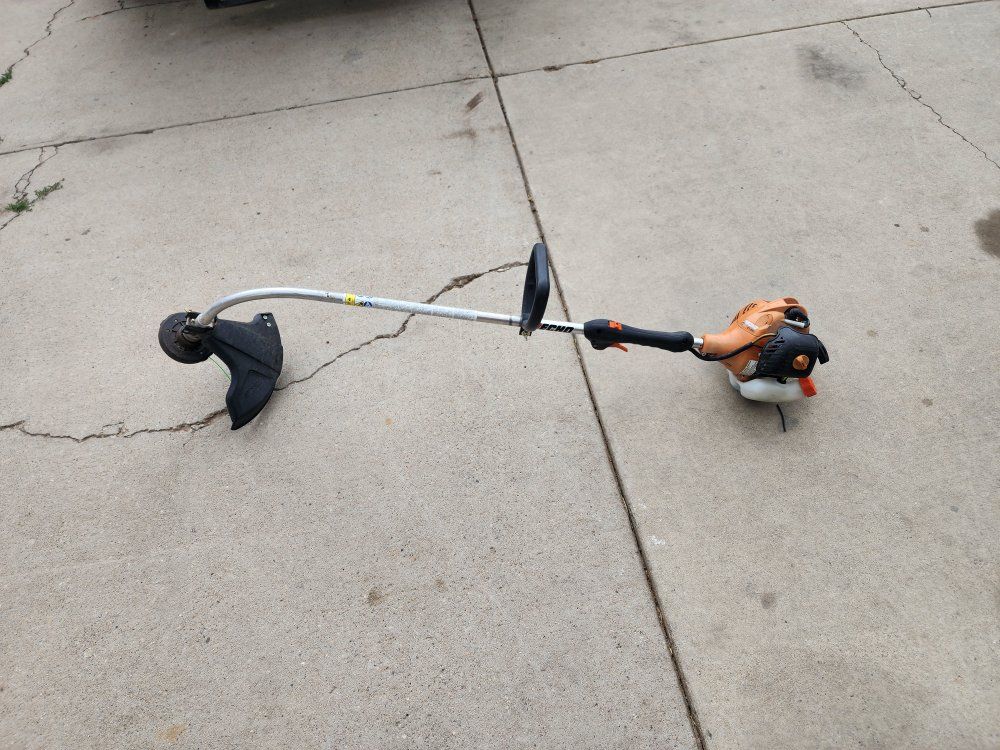 Echo GT-225 Gas-Powered String Trimmer Weed Wacker