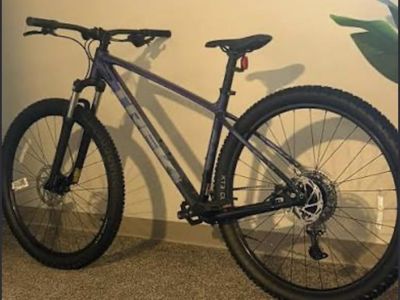 New! TREK Marlin 7 Gen 3. XXL mtn bike. For someone 6’3” to 6’ 8” tall.