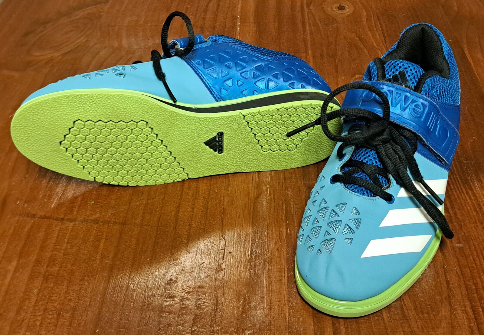 Adidas mens size 8 Powerlift shoes