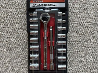 Hypertough 18 Pc. 3/8 Inch Drive SAE &MetricSocket