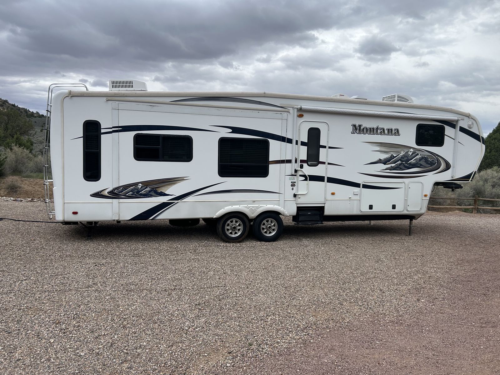 2011 Keystone Montana 3580 RL 5th wheel