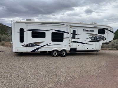 2011 Keystone Montana 3580 RL 5th wheel