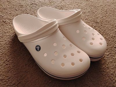 Crocs size 11 mens