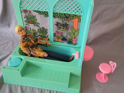 Vintage 1975 Barbie Beauty Bath