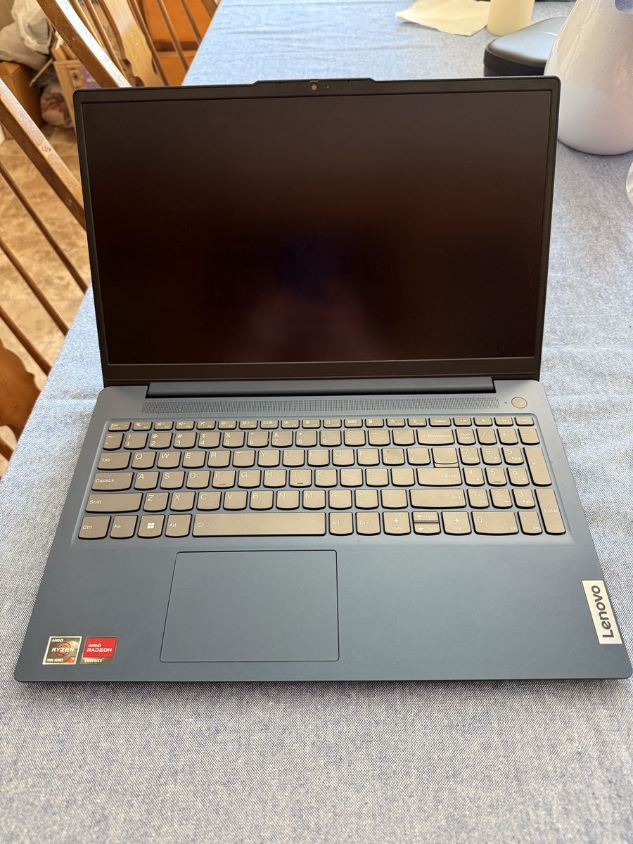 Lenovo IdeaPad Slim 3