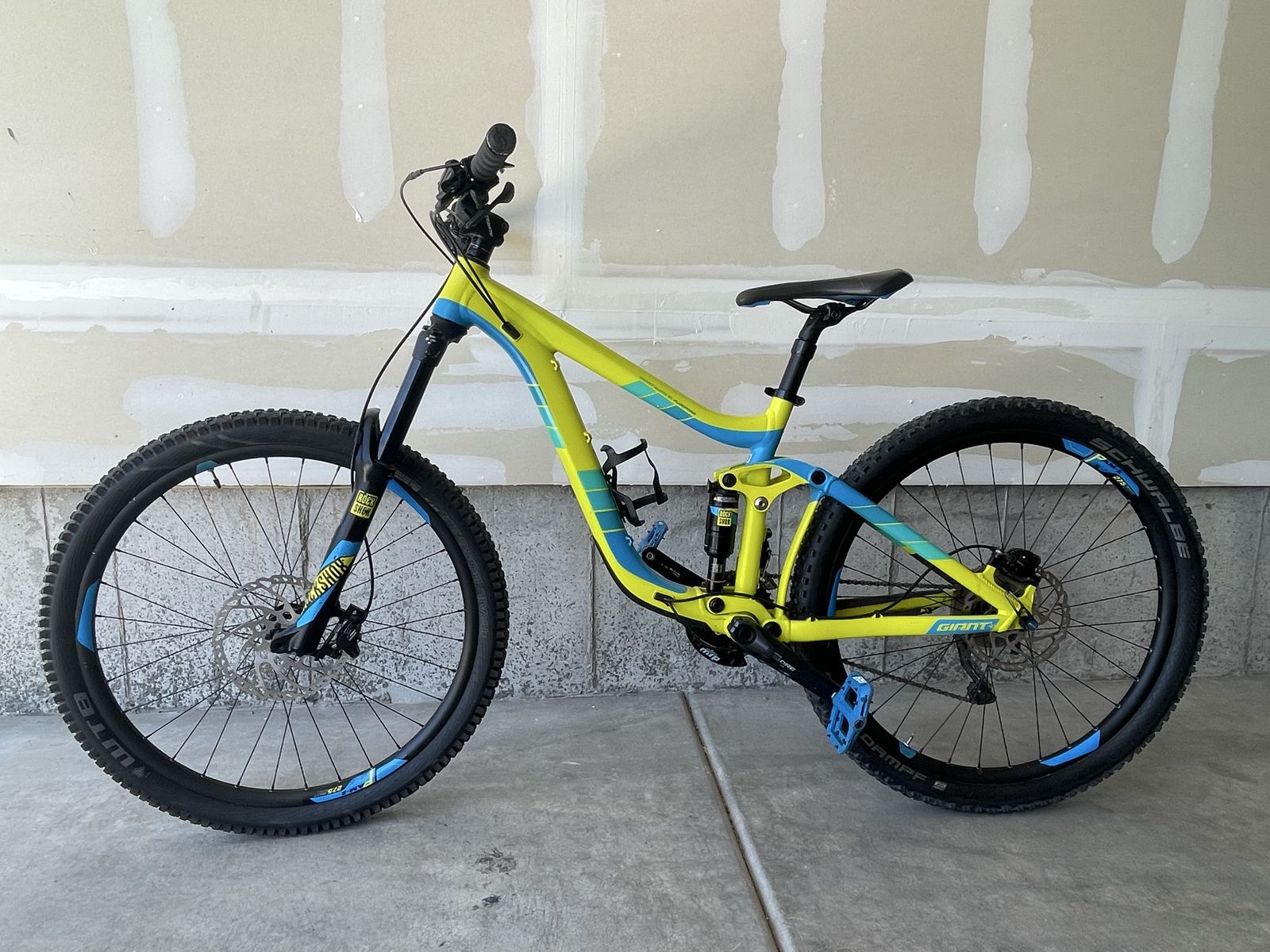 Small giant reign 2 27.5 in