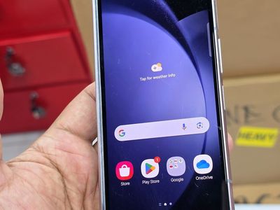 Samsung galaxy Fold 5 256GB AT&T, CRICKET And Pure Talk