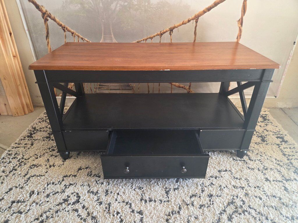 Farmhouse Style Tv Stand