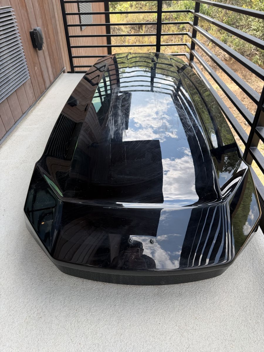 Thule Motion 3 Roof Cargo Box