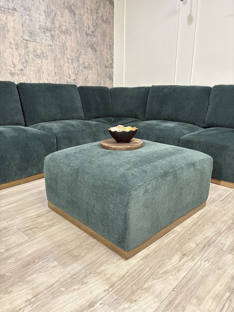 Main image 7