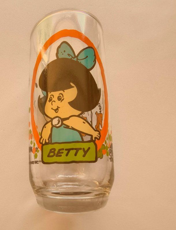Flintstones Betty rubble glass