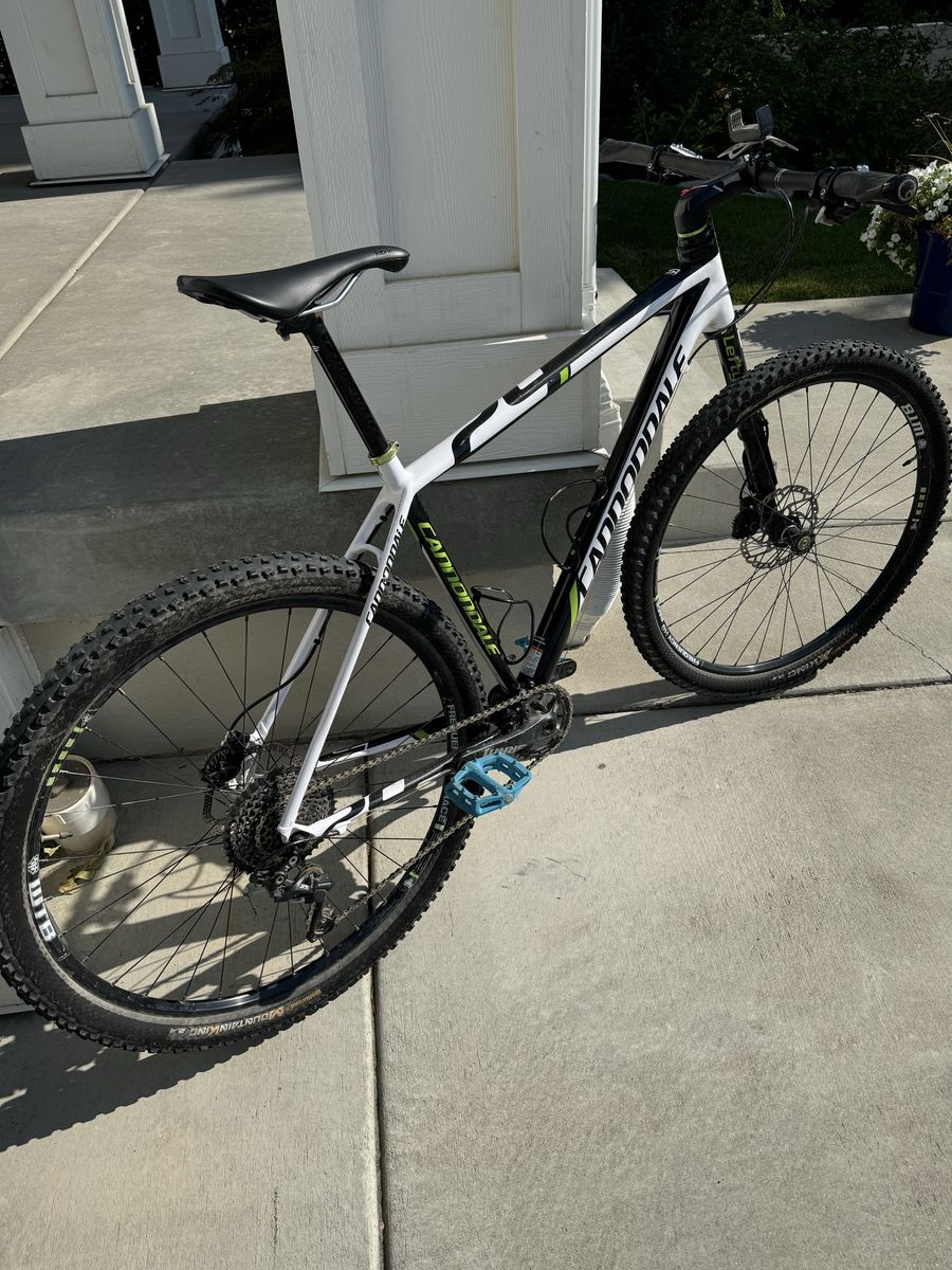 Cannondale F29 Carbon 3 Hard Tail Mountain Bike