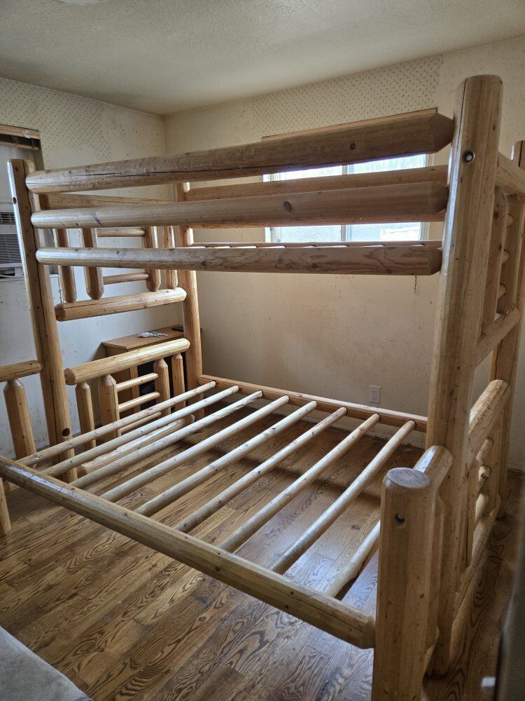 Pine log bunkbed