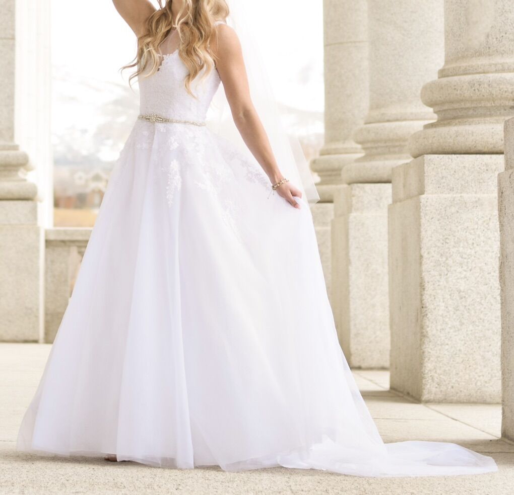 Never beenWorn Wedding Dress