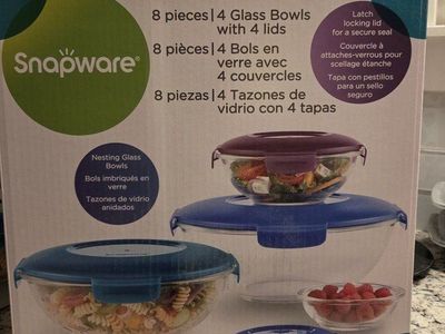 Snapware 8 piece glass bowl set