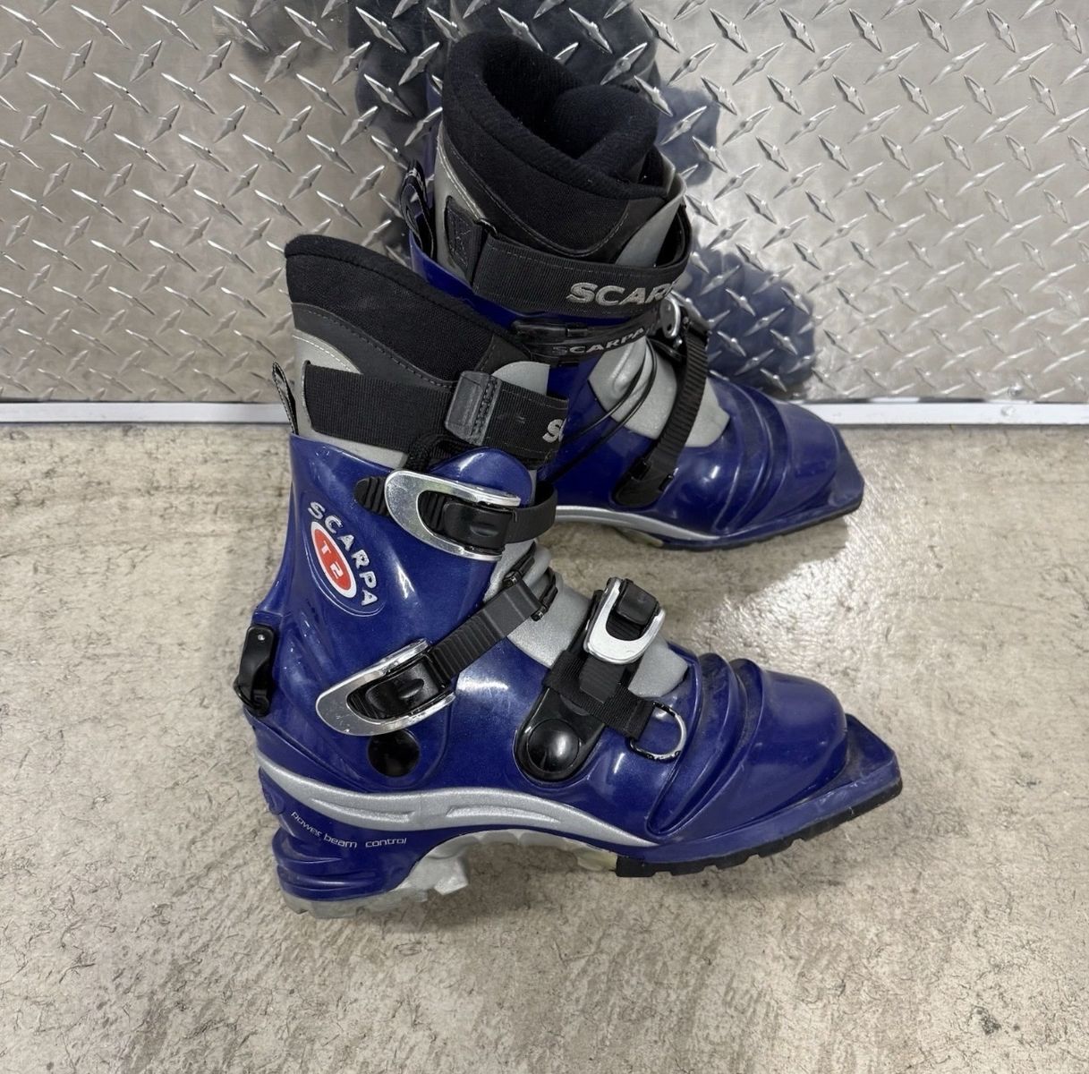 Telemark boots / skis / bindings