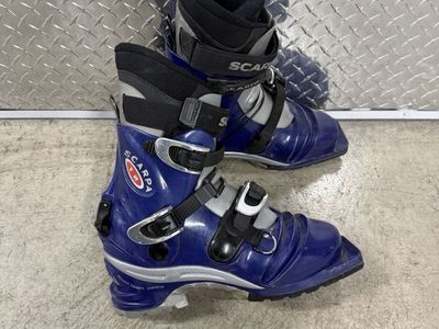 Telemark boots / skis / bindings