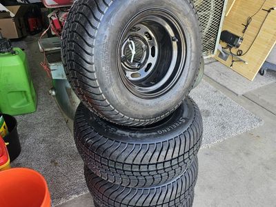 Golf cart aftermarket wheels/ tires