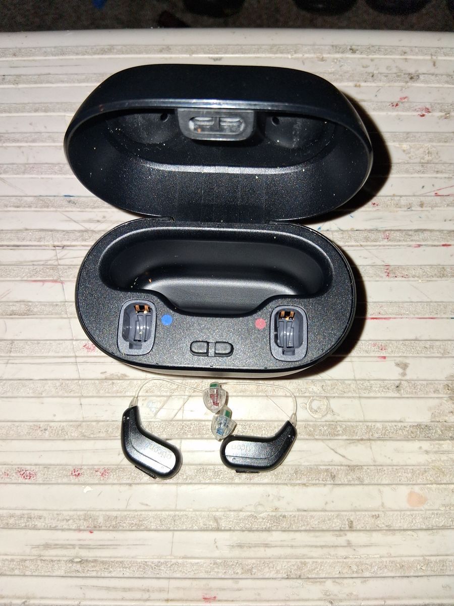 2 OTICON INTENT 2 hearing aids
