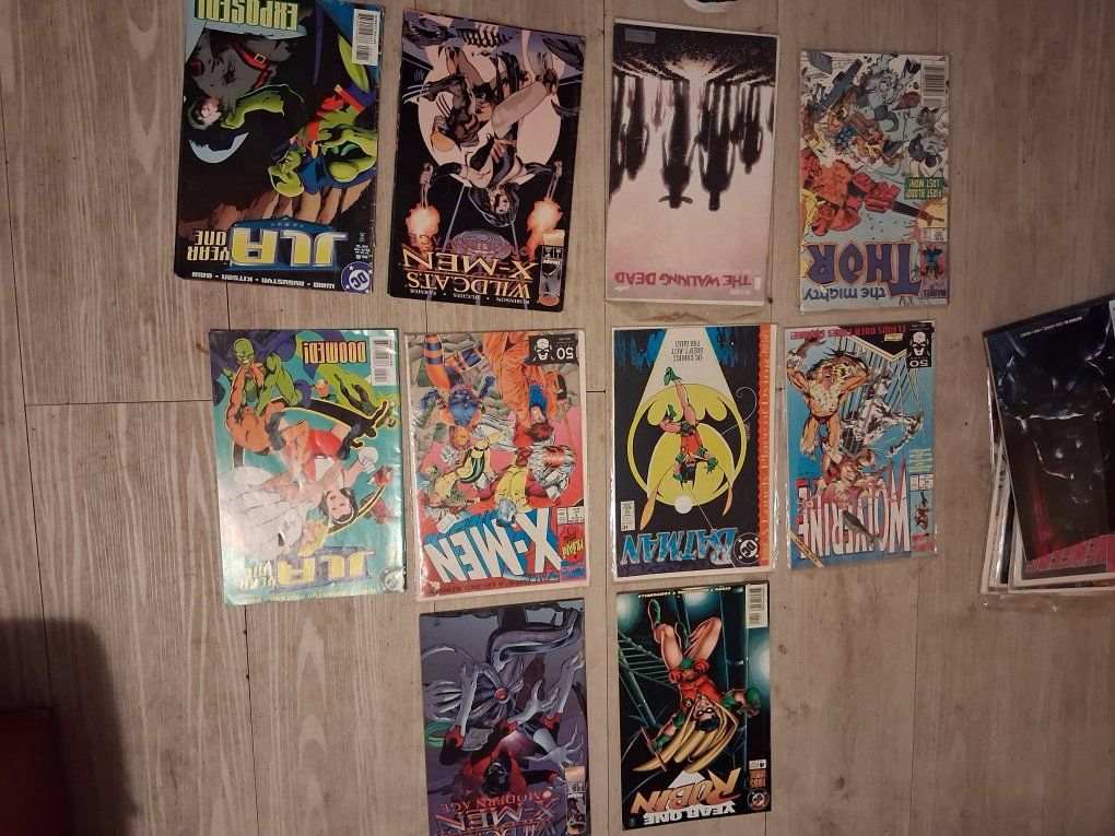 Vintage Marvel Comics (Thor, X-Men) & DC Comics (Batman, Green Arrow) - Collectible Comic Books