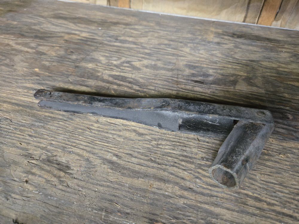 Ford lug nut wrench