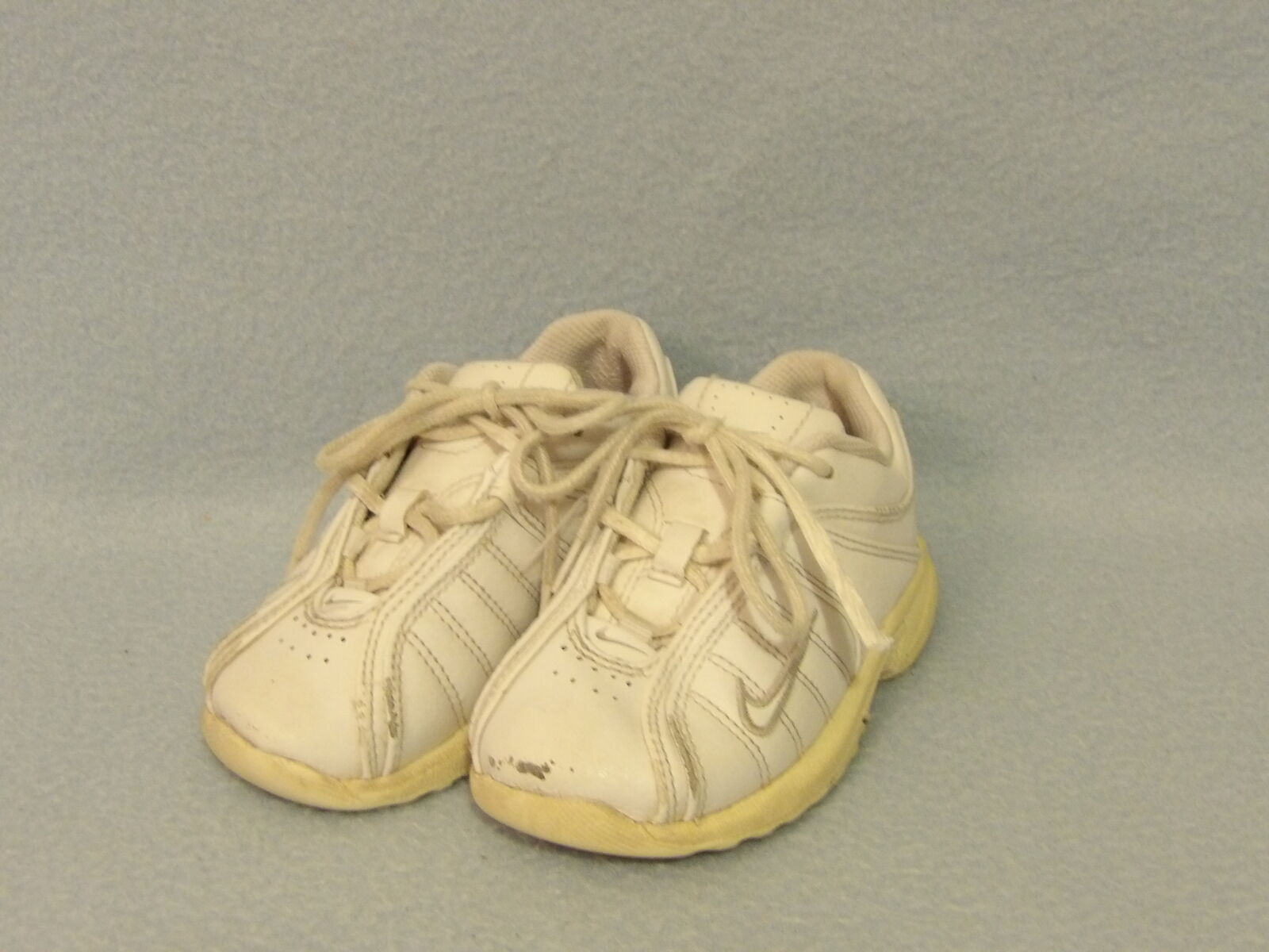 Pre-owned Nike Brand Toddler White Tie Sneakers/Tennis Shoes ~ Size 8C