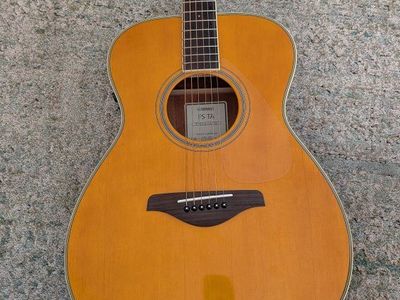 Yamaha FS-TA TransAcoustic Concert Acoustic-Electric Guitar with Padded Gig Bag