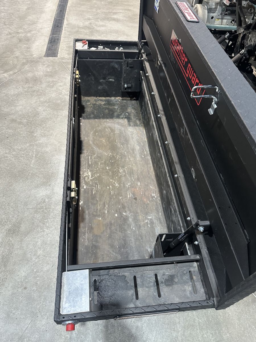 Main image 3