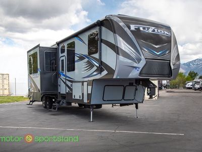 2016 Keystone Fuzion 371 Toy Hauler Garage Bunkhouse Bunks Bunk House Two Entry Doors