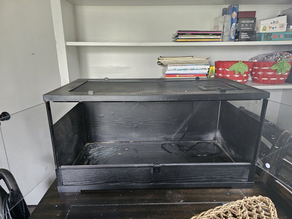  36x18x18 REPTILE ENCLOSURE + HUGE SUPPLY LOT - $225 OBO