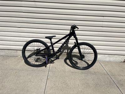 Commencal dirt jumper 16 inch