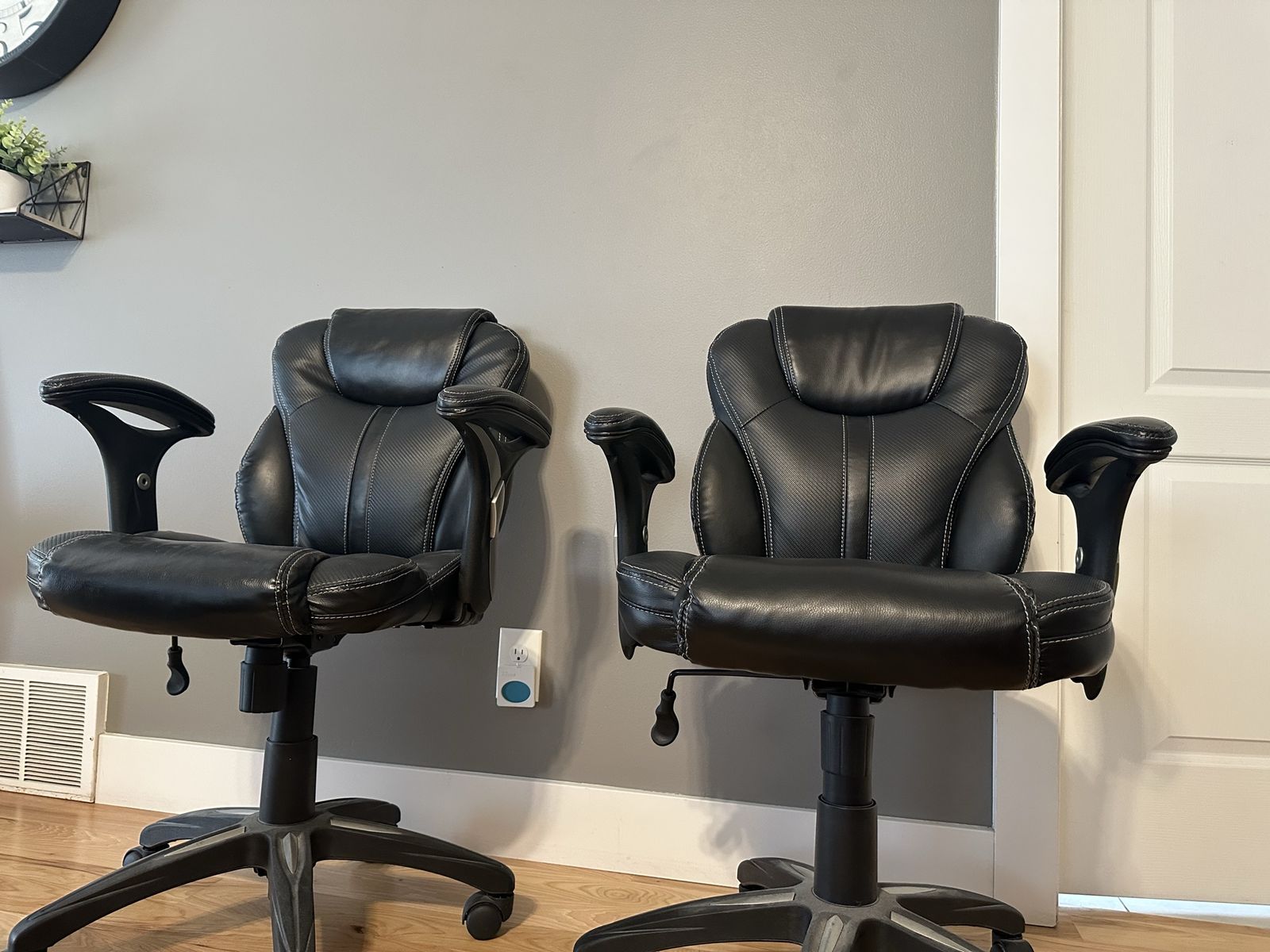 Set of 2 Black Faux Leather Executive Office Chairs with Wheels