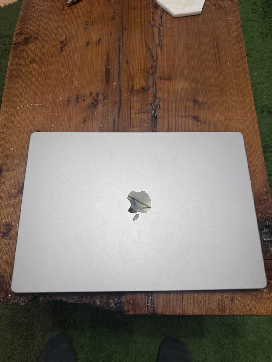 2023 Macbook Pro 16" M2 Max