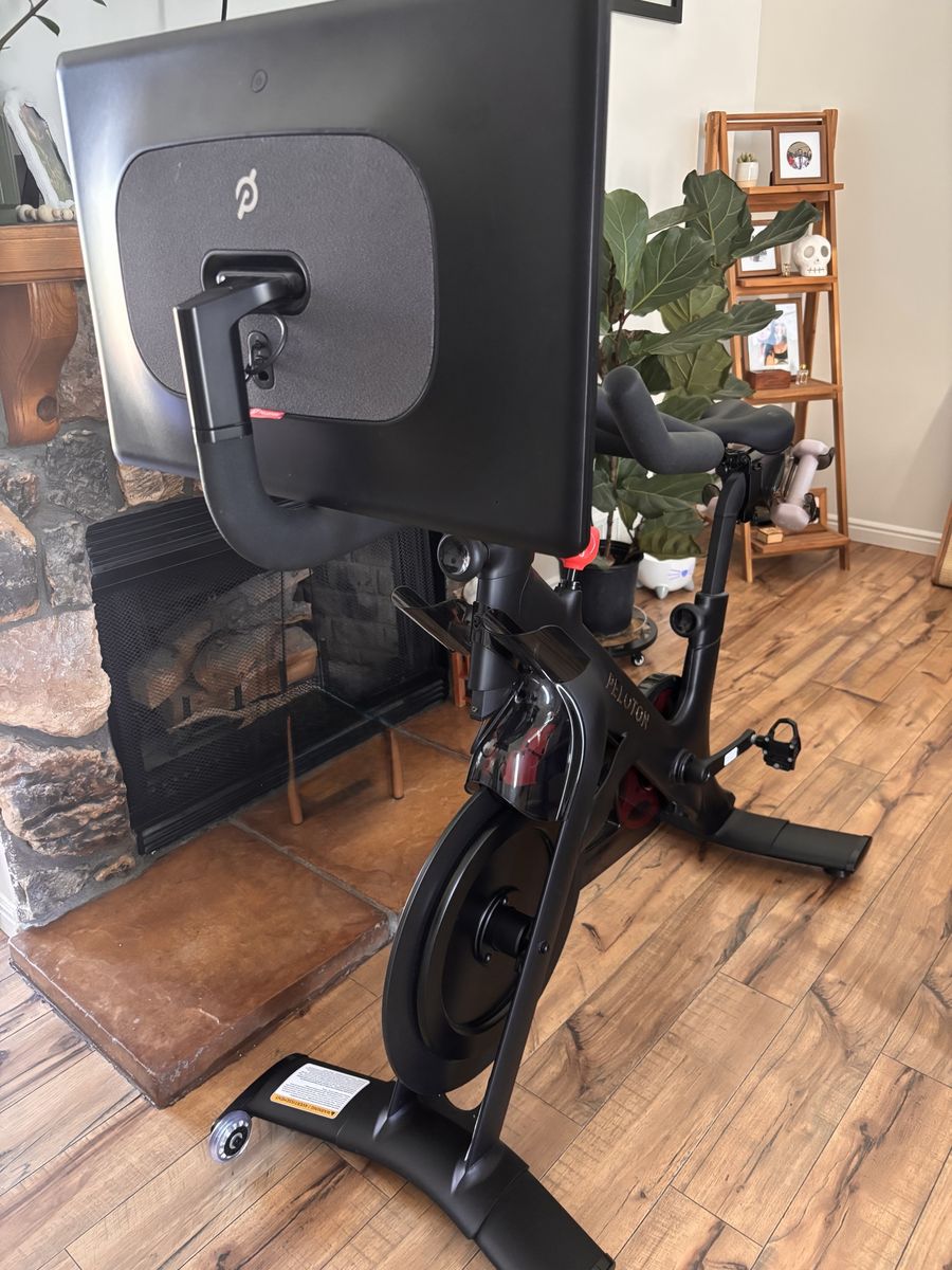 Peloton Bike+ Stationary Exercise Bike with Swivel Screen - Excellent Condition