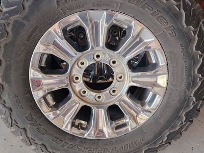275/70R18 ford f350