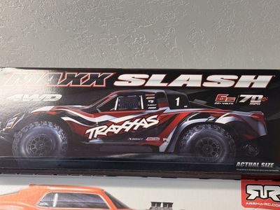 Traxxas maxx slash rc car