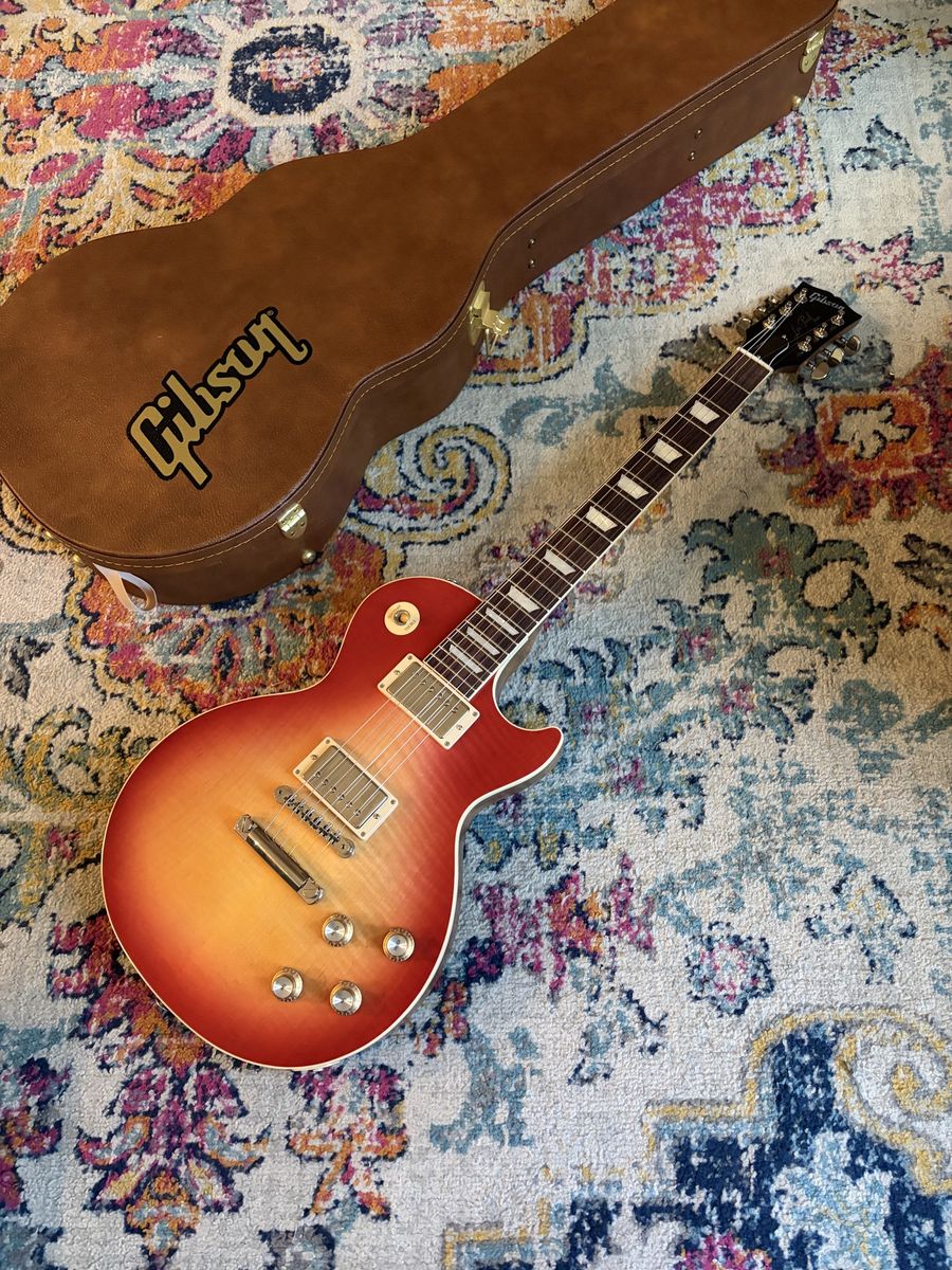 2025 Gibson Les Paul Standard (8lbs)