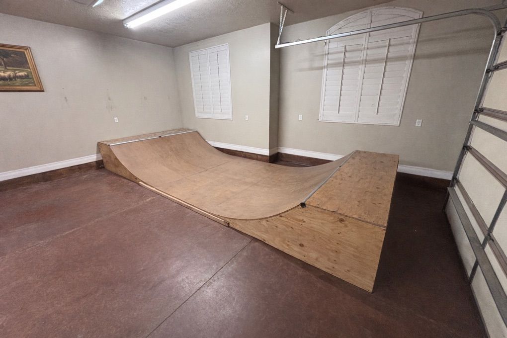 Skate Ramp