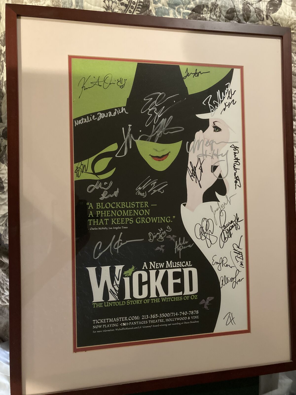 WICKED Broadway Cast Signed Poster 2007 -08 Pantages Theater, in 23 x 29" Frame